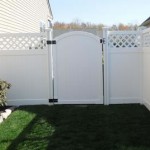 Classic Vinyl Fence with Gate